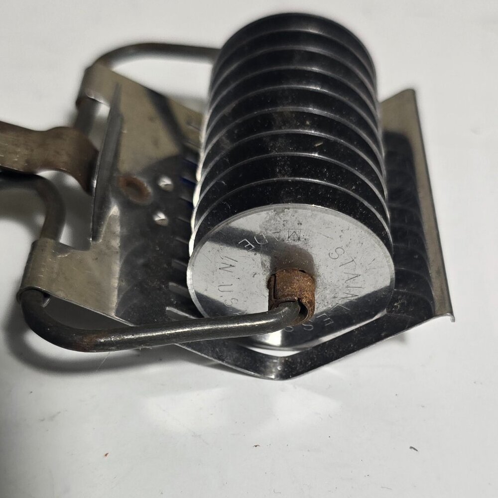 Vintage Crinkle Pastry Cutter with Black Wooden Handle